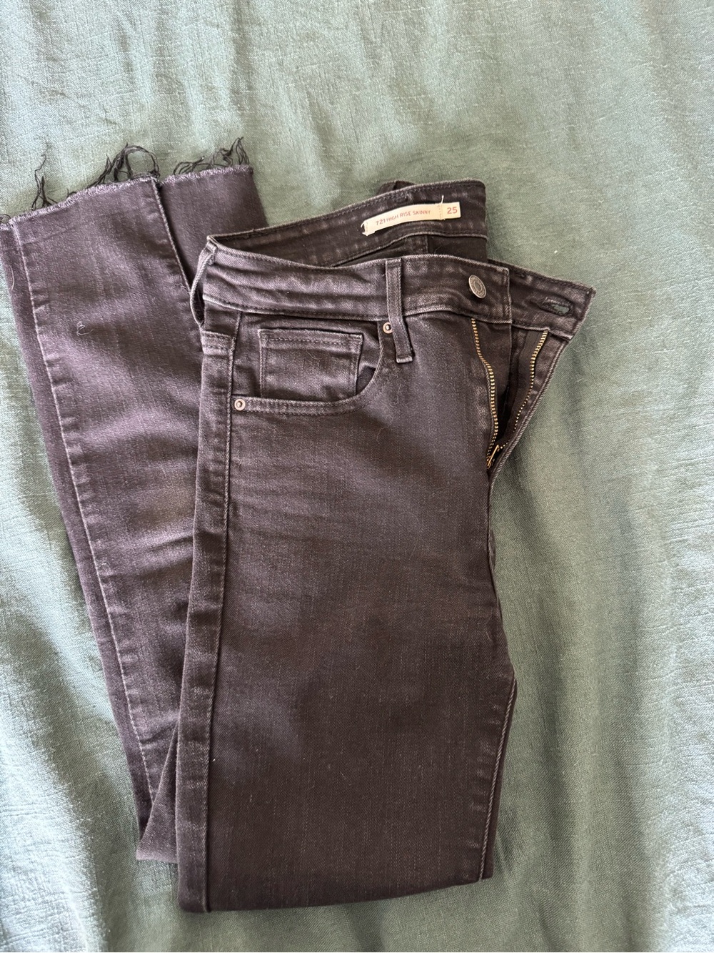 Levi's high rise Black Raw Hem crop Jeans